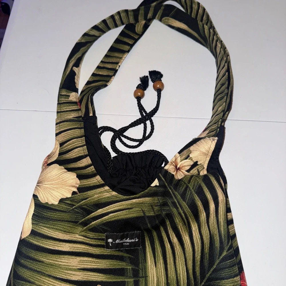 Mailelani's Kauai Shoulder Bag Womens Medium Black Tropical Floral Palm Hobo